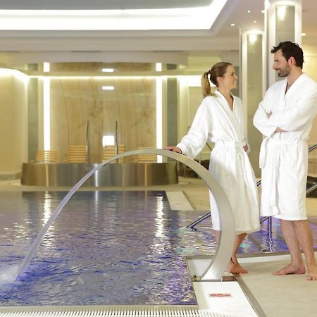 Parkhotel Richmond การ์โลวีวารี ภายนอก รูปภาพ